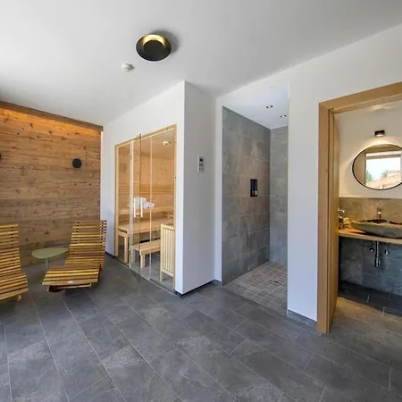 With Sauna, Neukirchen Chalet *